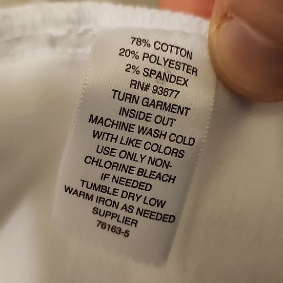 NWT! - White Denim Jacket - Picture 4 of 6